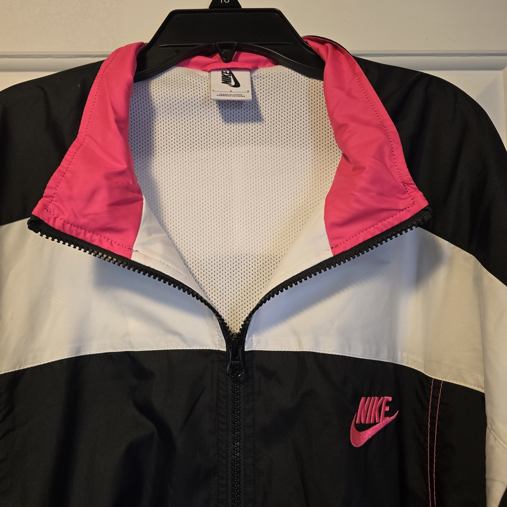 Nike Women's Black and Pink Jacket